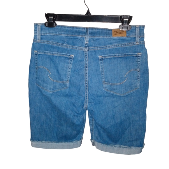 Levi's Mid Rise Cuffed Fringed Hem Bermuda Shorts Womens 10 - Picture 2 of 5